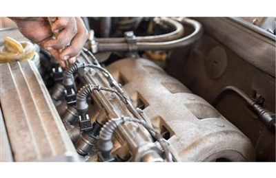 What is the symptom of a bad fuel injector?