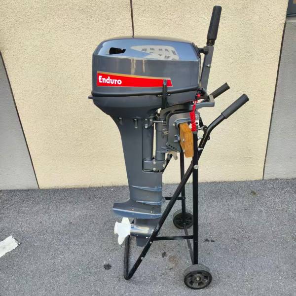 15 HP Yamaha 2 Stroke Marine Motor