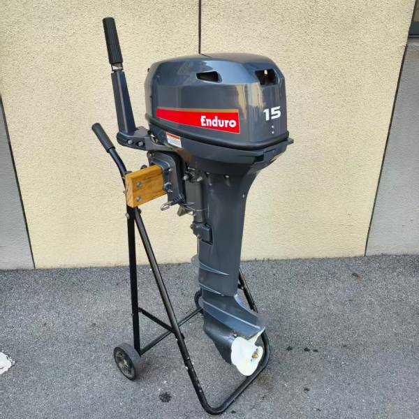 15 HP Yamaha 2 Stroke Boat Motor